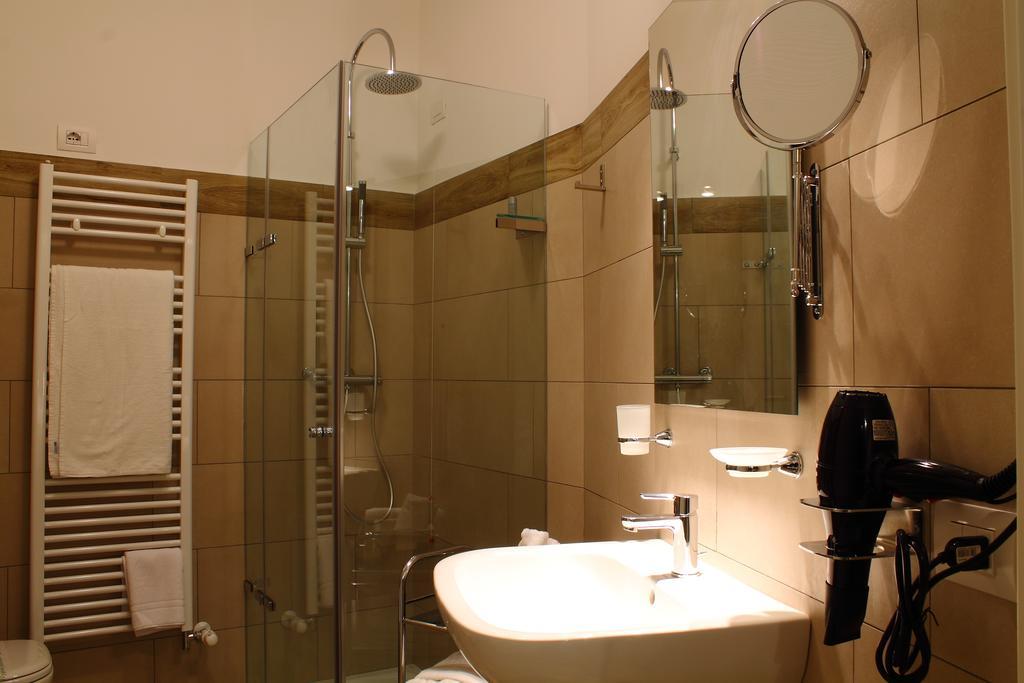 Bhl Boutique Rooms Legnano Bilik gambar