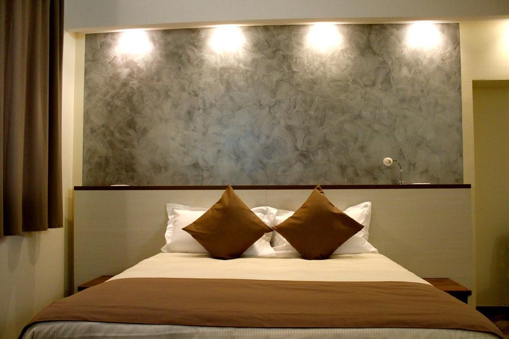 Bhl Boutique Rooms Legnano Bilik gambar