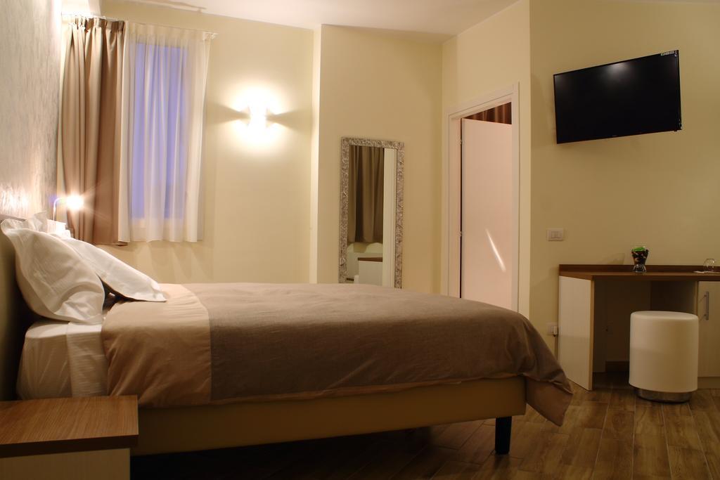 Bhl Boutique Rooms Legnano Bilik gambar