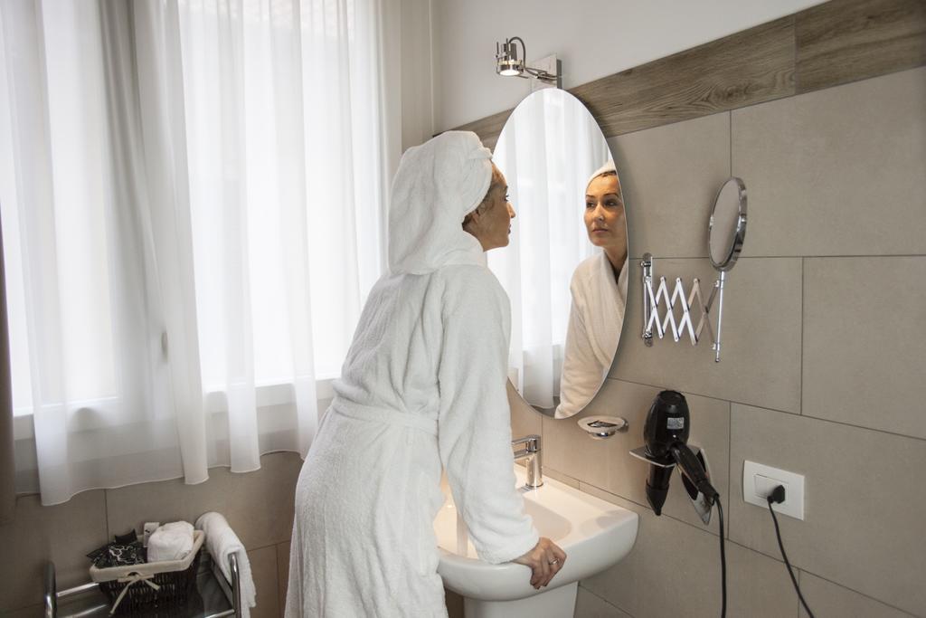Bhl Boutique Rooms Legnano Luaran gambar